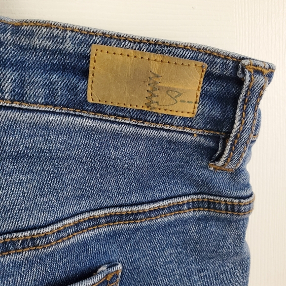 Supplies by UnionBay High Rise Raw Hem Ankle Jeans - Picture 9 of 16